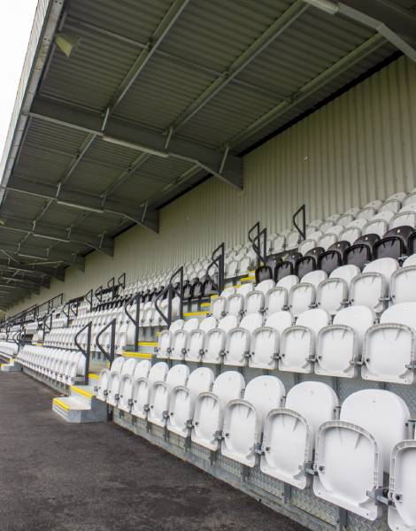 grandstand expansion - Borehamwood stadium - Londres