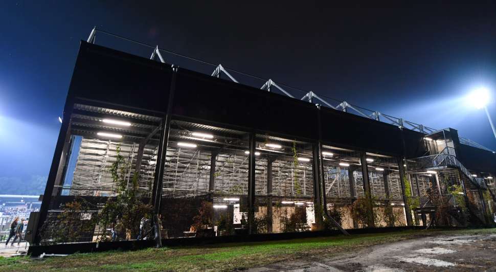 Construction et aménagement d'un stade de rugby
