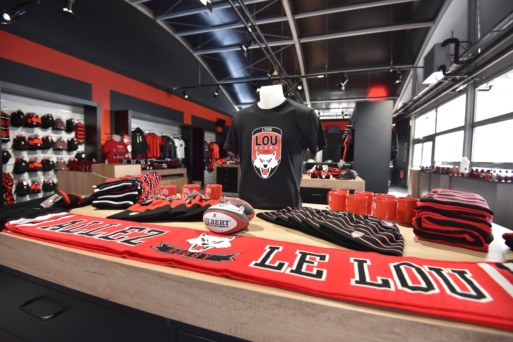 LOU Rugby - Shopping area