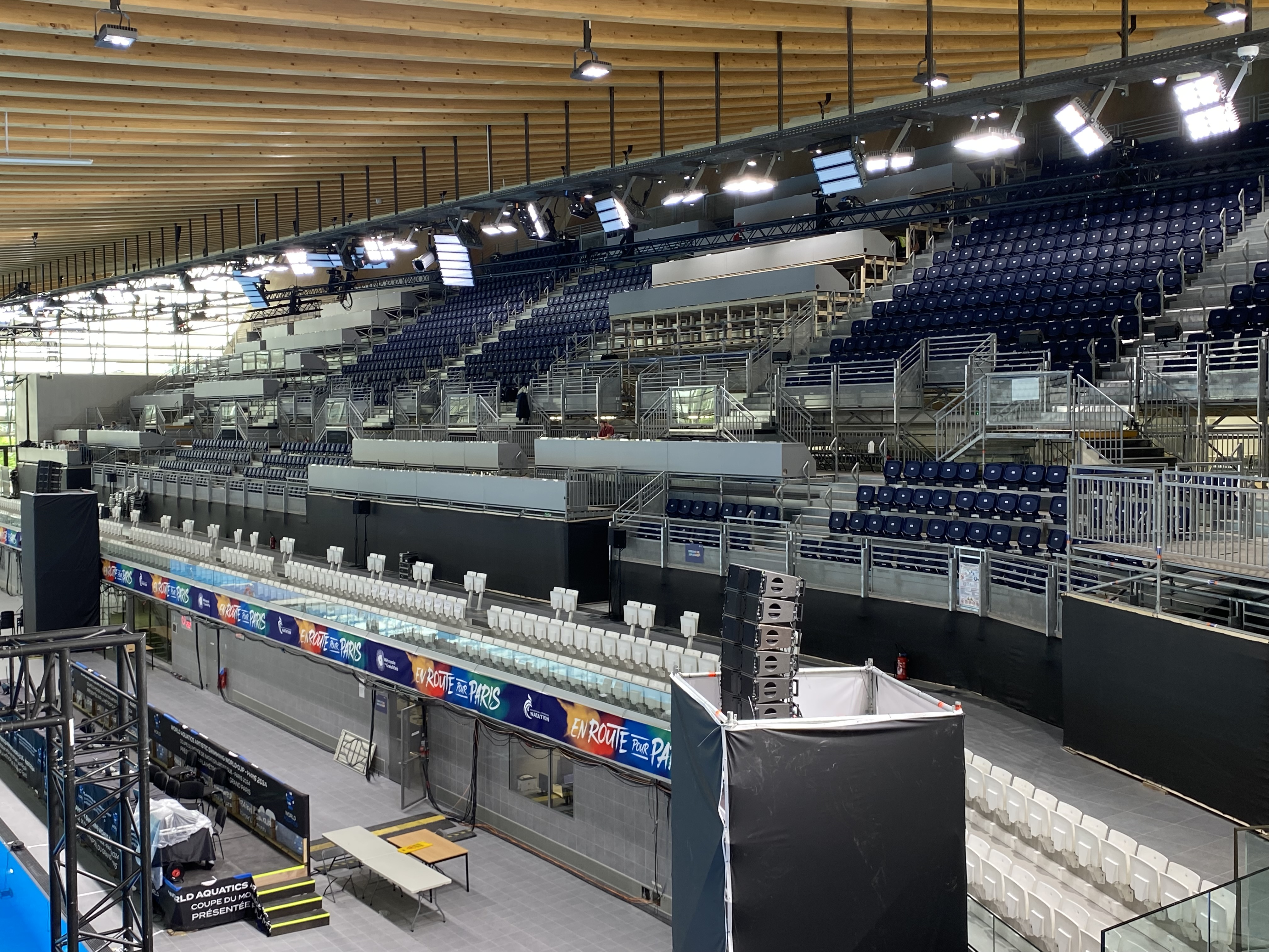 CENTRE AQUATIQUE OLYMPIQUE - Tribunes