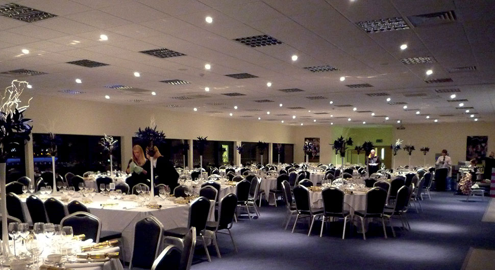 proyecto de espacio de recepción en el estadio sixways